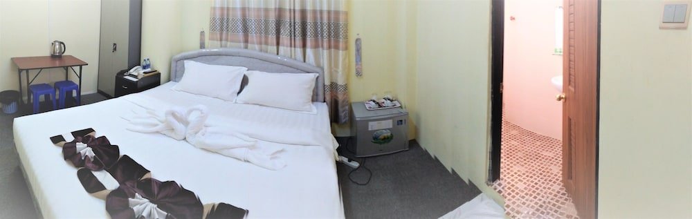 Фото 121 Hotel Yangon