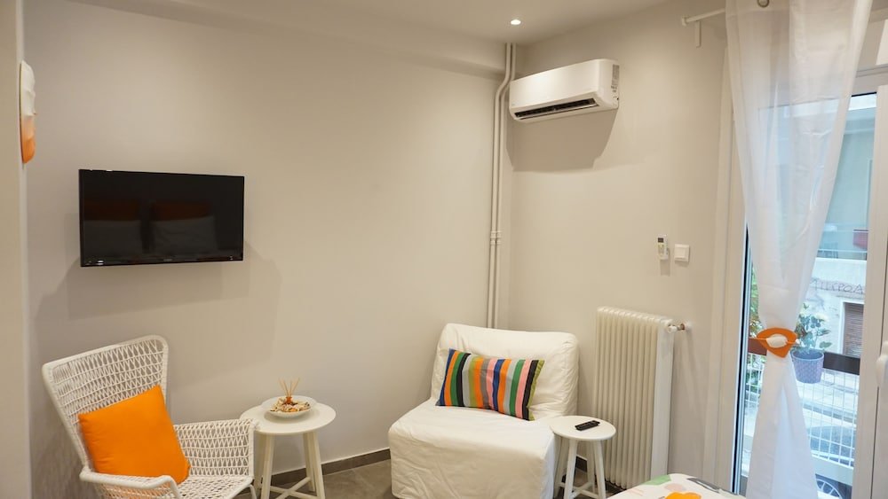 Фото Cozy Newly-renovated Studio