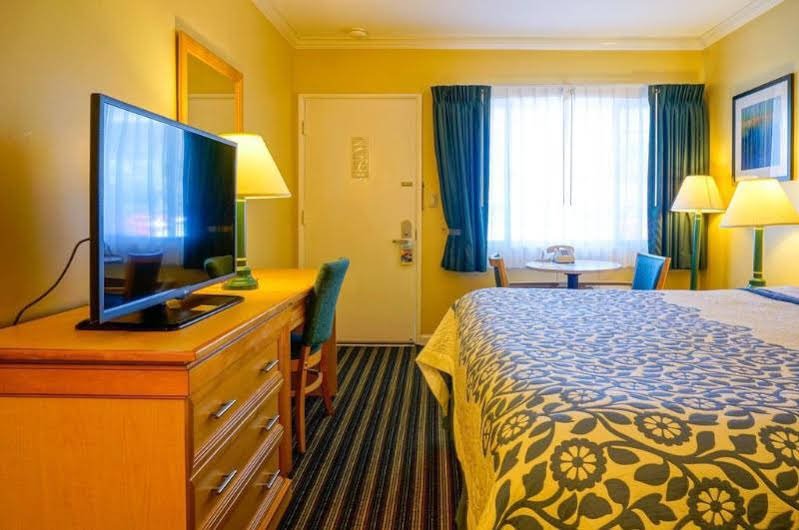 Фото La Playa Inn