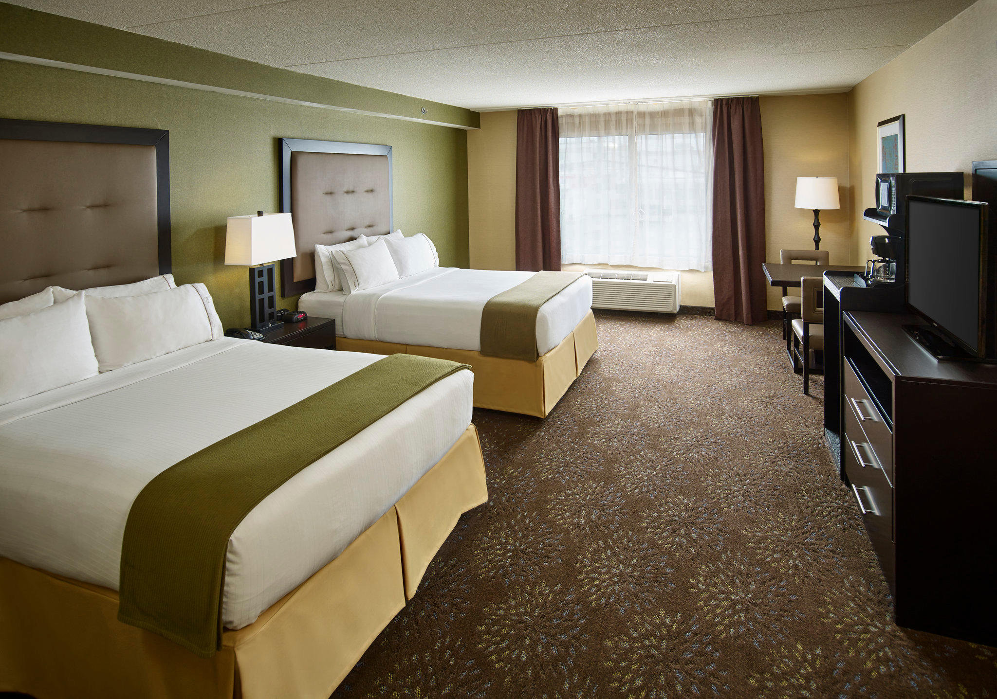 Фото Holiday Inn Express Hotel & Suites Timmins