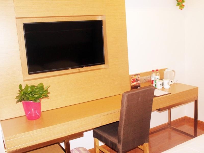 Фото GreenTree Inn Tianjin Xiqing District Xiuchuan Road Sunshine 100 Express Hotel