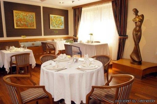 Фото Hotel Kalvaria