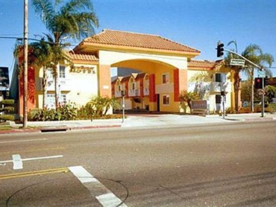 Фото отеля 3