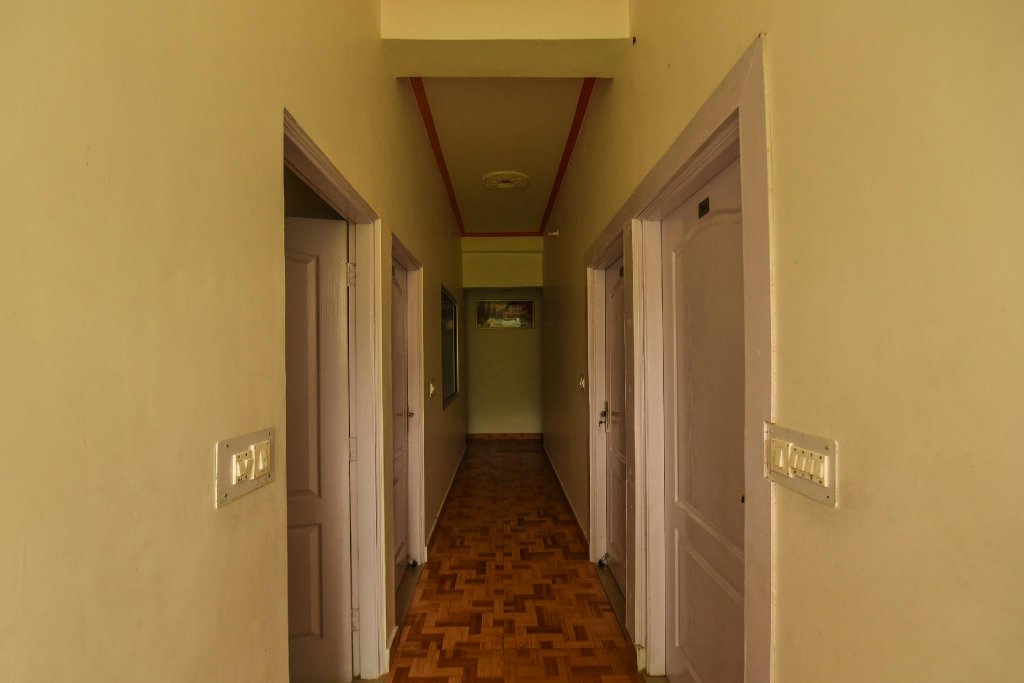 Фото Oyo 12826 Hotel Himgiri