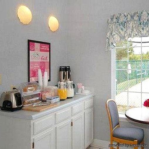 Фото Woodstream Inn