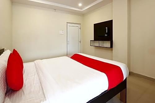 Фото Oyo 13636 Sri Vinayaka Grand