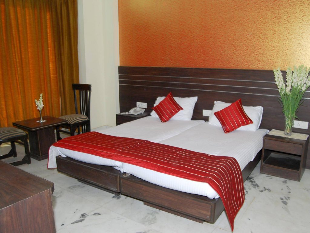 Фото The Maple Green