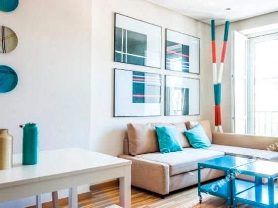 Фото Mola Suites