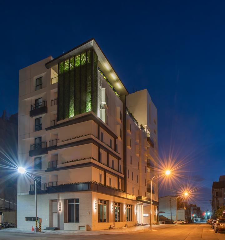 Фото отеля 1