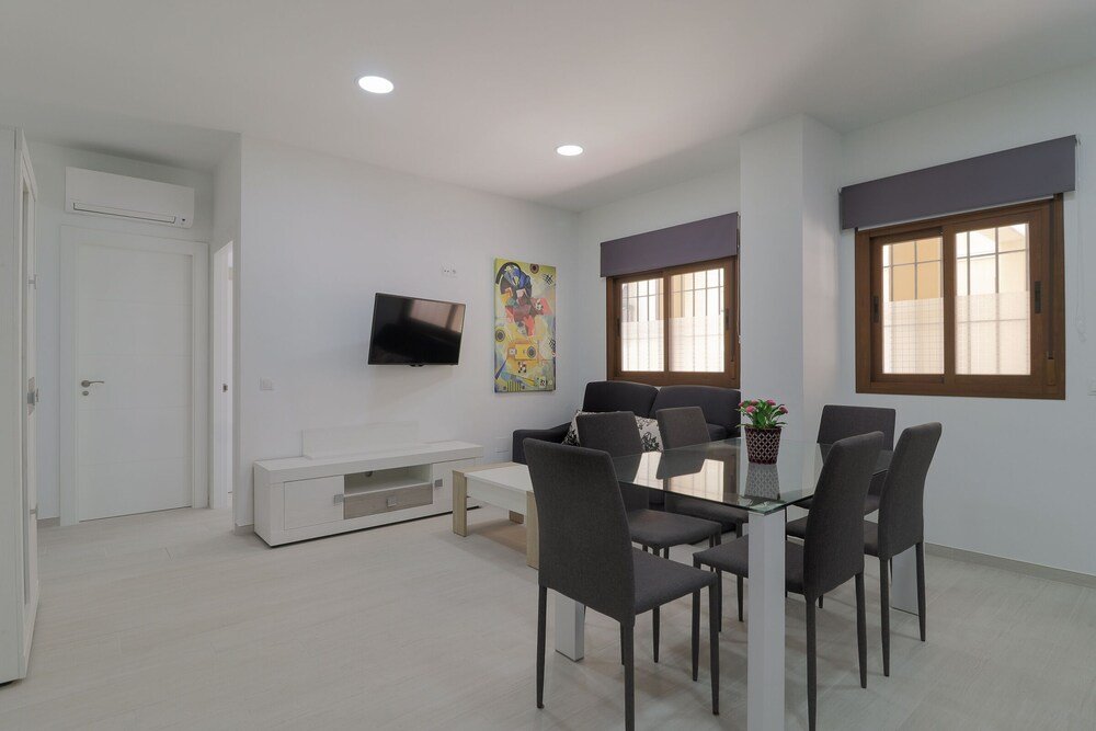 Фото New 2 Bedrooms Apartment Plaza de la Merced