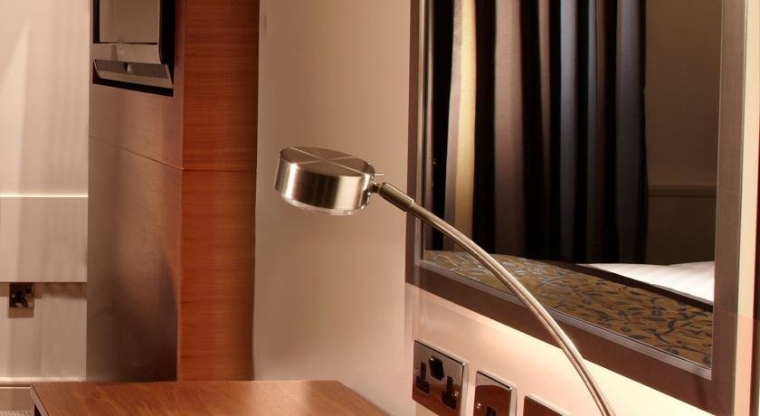 Фото Thistle Trafalgar Square Hotel