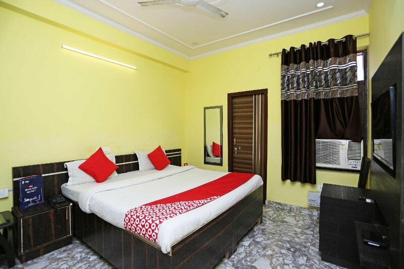 Гостиница Oyo 5258 Ronak Guest House в Гургаоне