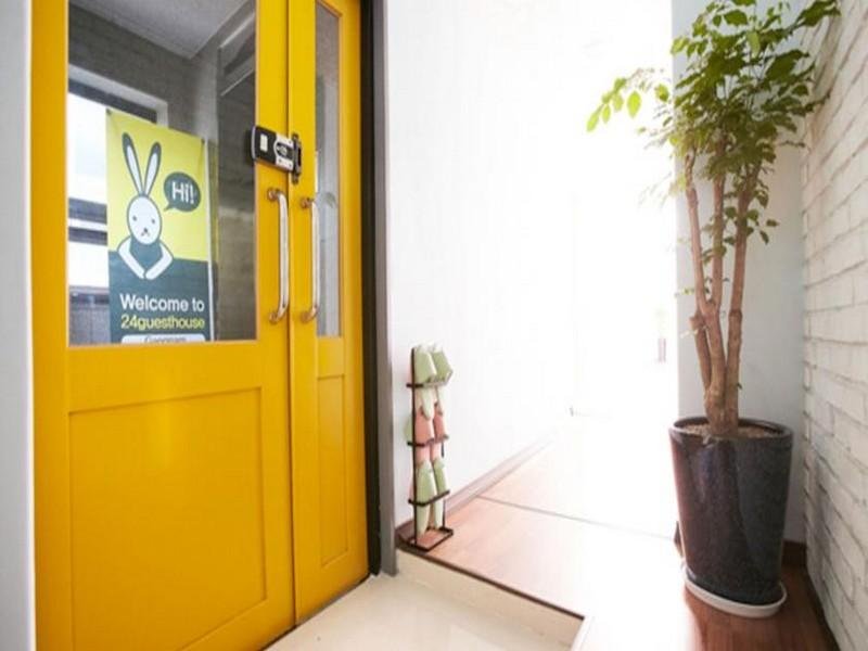 Фото Yakorea Hostel Gangnam