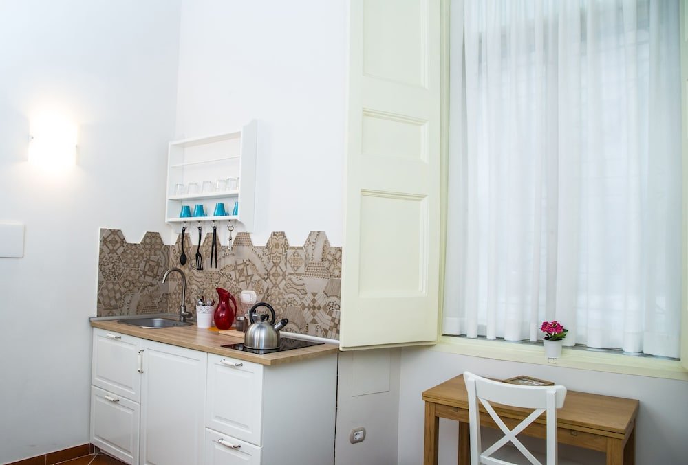 Фото Domus Donnaregina Apartments