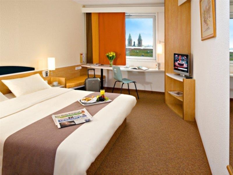 Фото Ibis Praha Mala Strana