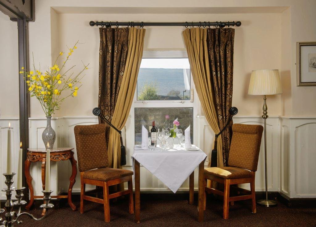 Фото Hylands Burren Hotel