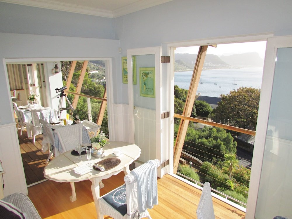 Фото A Boat House