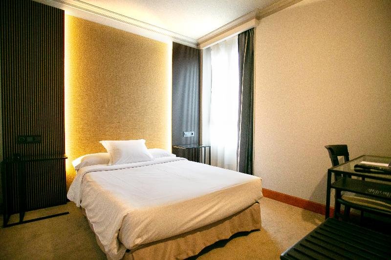 Фото Hotel Sercotel Ciudad de Oviedo