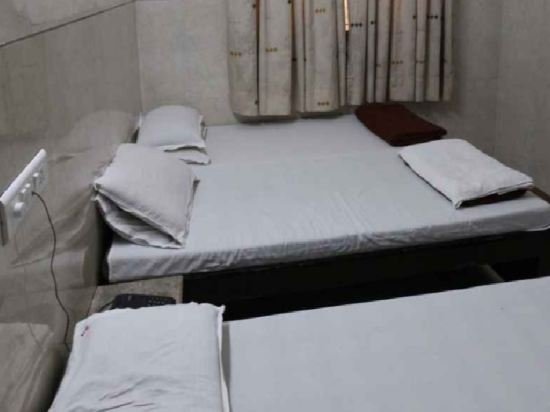 Фото Basera Hotel