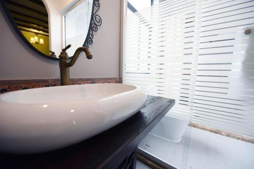 Фото ErHai Gate No. 1 Hotel