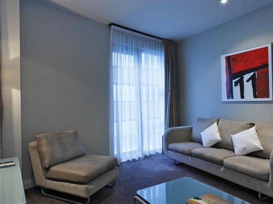 Фото Mantra Hindmarsh Square