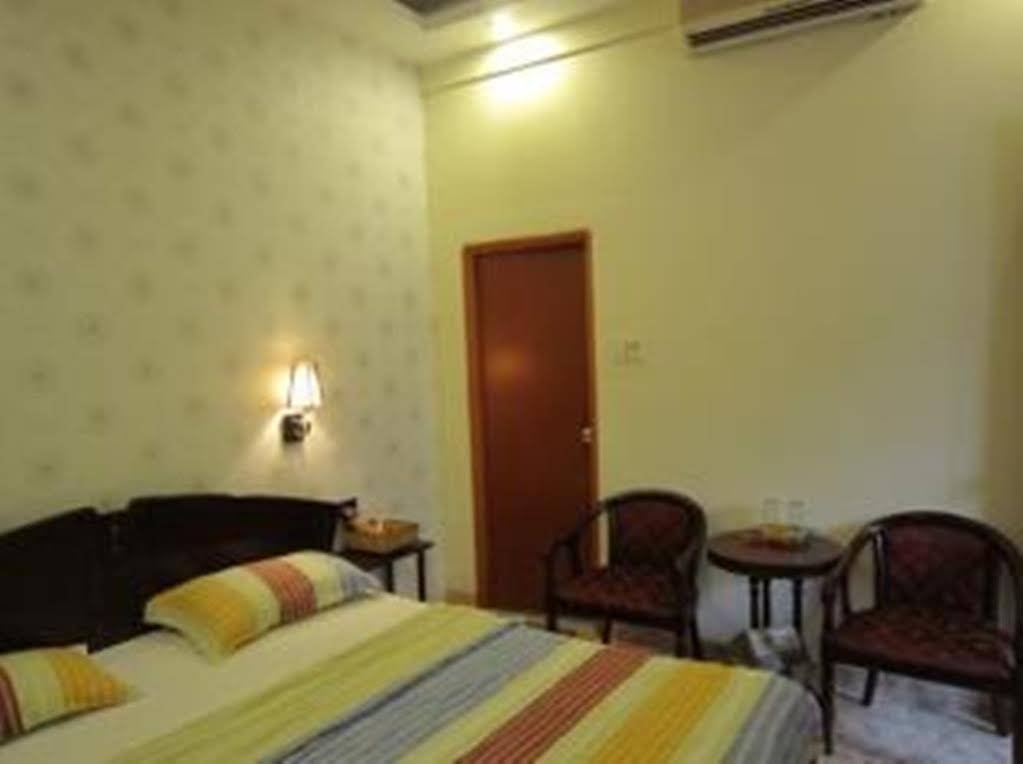 Фото Van Phat Hotel