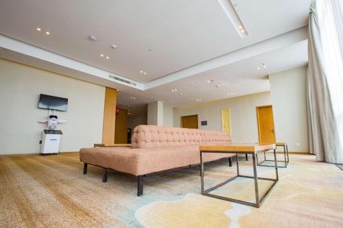 Фото Ramada Encore Wuhan