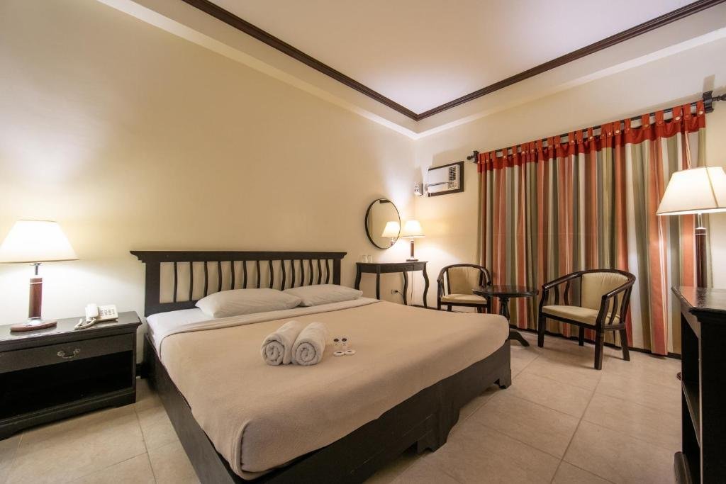 Фото Rosvenil Hotel