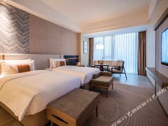 Фото Rainbird International Hotel