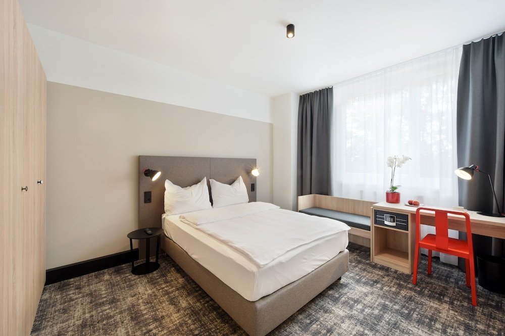 Фото отеля 2