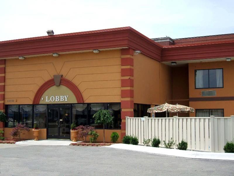 Фото A Victory Inn - West Dearborn