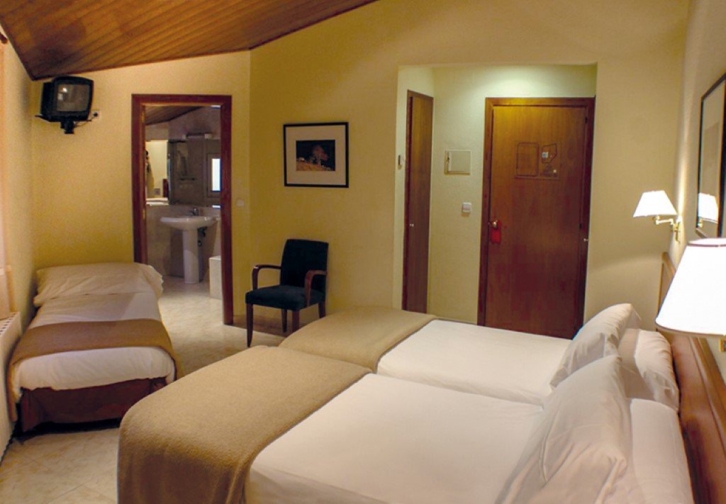 Фото Evenia Oros