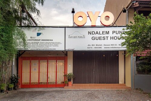 Гостиница Ndalem Pundhi Guest House