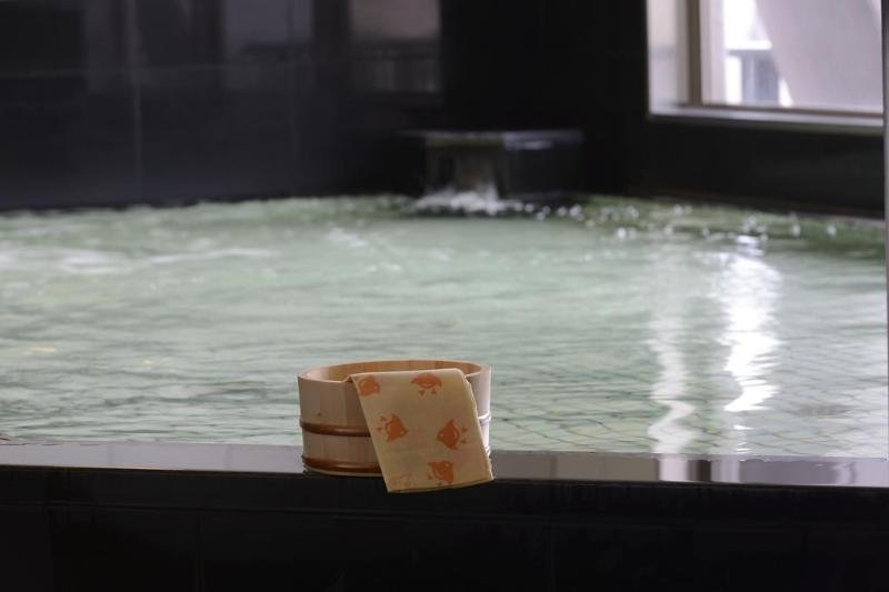 Фото Natural Hot Spring Midosuji Hotel