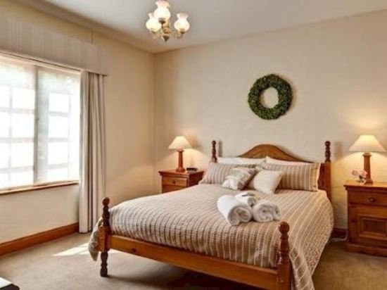 Фото Country Pleasures Bed and Breakfast