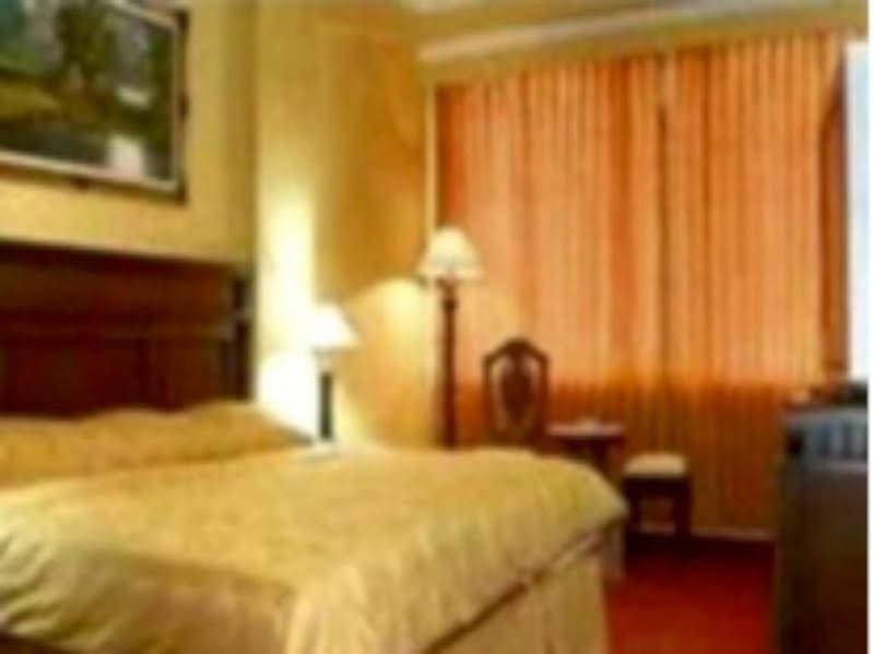 Фото Hotel Merdeka Madiun