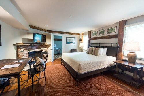 Гостиница Three Chimneys Inn