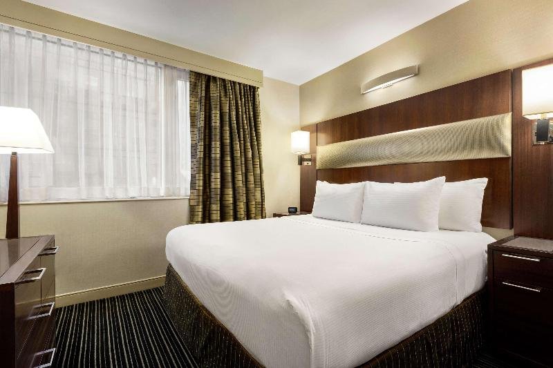 Фото DoubleTree by Hilton New York Downtown