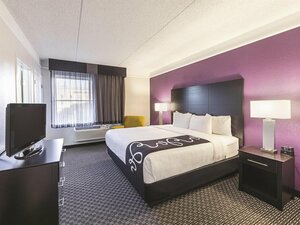 Гостиница La Quinta Inn & Suites by Wyndham San Antonio Downtown