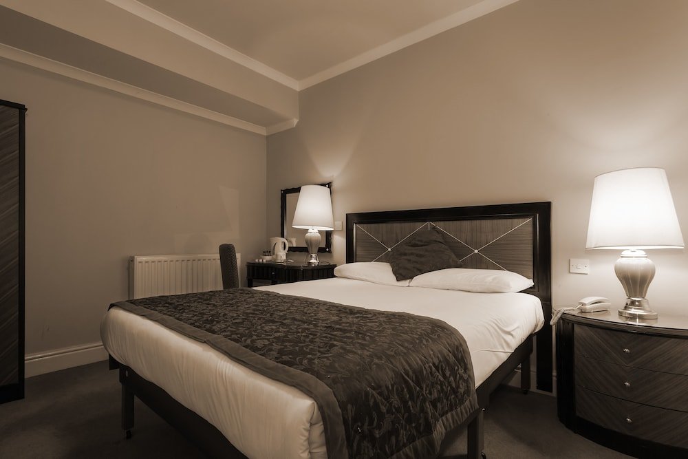 Фото Royal Albion Hotel