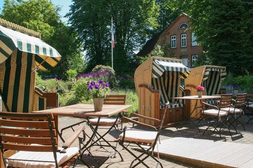 Внешний вид отеля Landhaus Töpferhof в Ратекау, фото 1