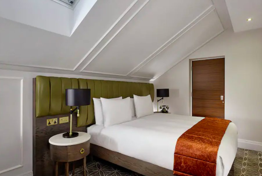 Фото 100 Queen's Gate Hotel London Kensington, Curio Collection by Hilton