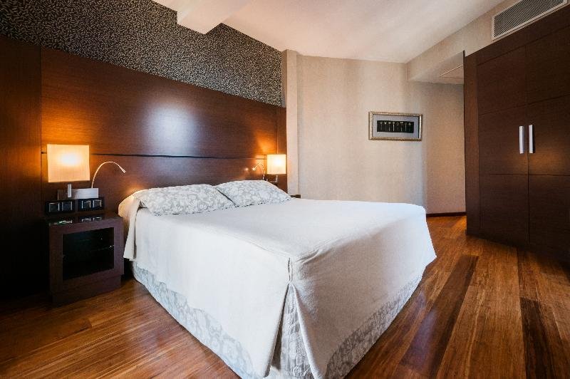 Фото Hotel Colonial Barcelona