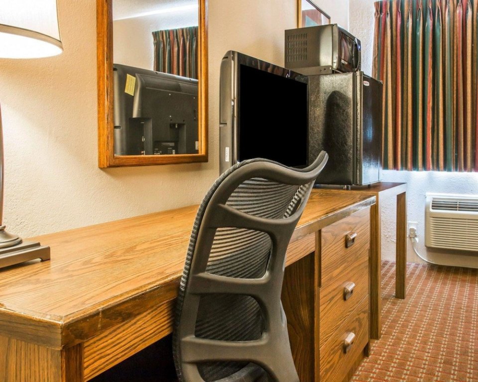 Фото Quality Inn Saint Ignace