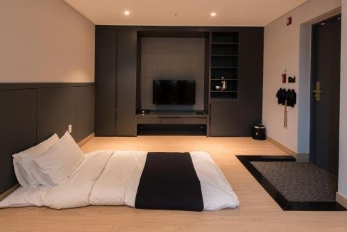 Фото R&b Business Hotel