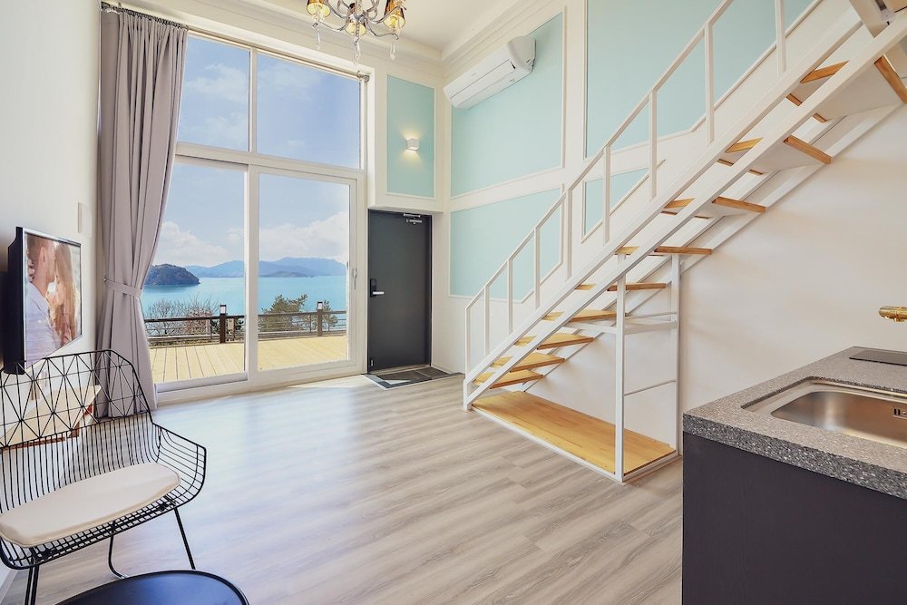 Фото Yeosu Nangman Pension