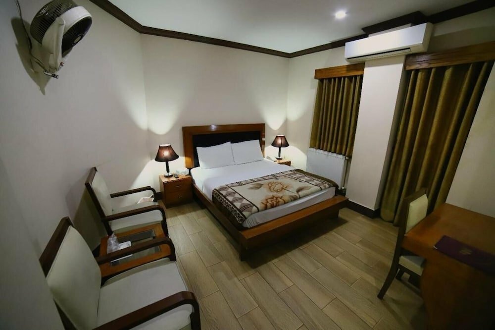 Hotel Mid Town Hotel, Rawalpindi, photo