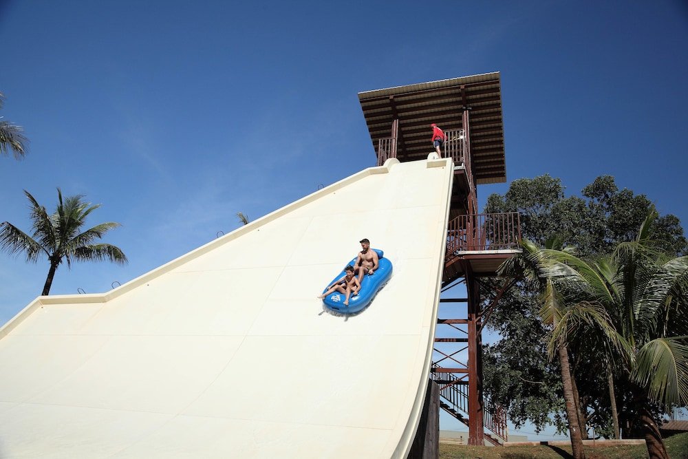 Фото Hot Beach Resort