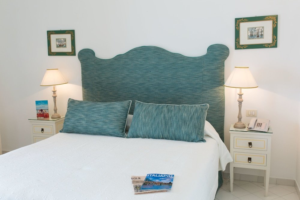 Фото Hotel Buca di Bacco