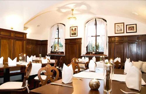 Гостиница Spundloch - das Hotel & Weinrestaurant
